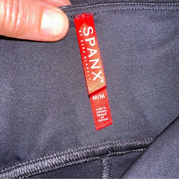 NWT SPANX Faux Leather Leggings M Black - Picture 7 of 7